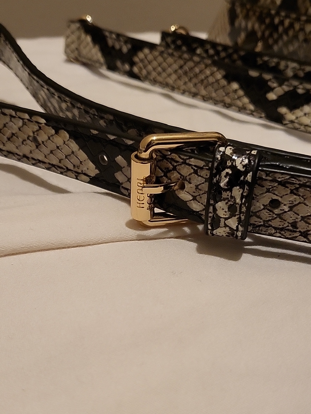 Henri Bendel NWT - Python-Print Tote Bag in Black and Cream - Women's Handbag - Picture 4 of 9